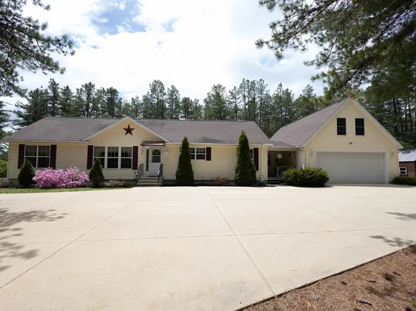 334 Silver Pine Lane, Tamworth, NH 03886