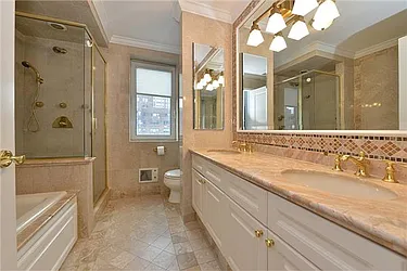 Rented by Siderow Residential Group