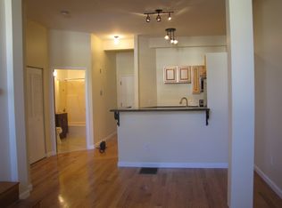 111 Woodland St APT 11, Worcester, MA 01610