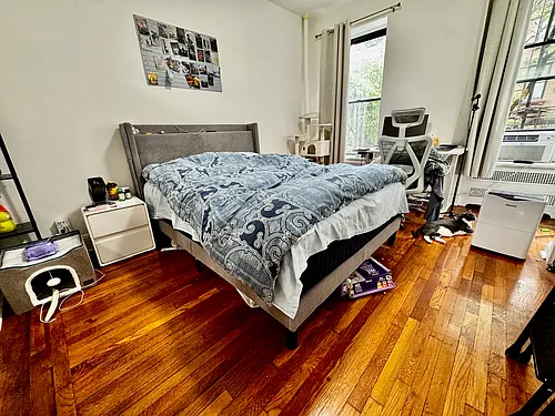 452 W 47th St #2B Photo 1 452 W 47th St #2B Photo 1
