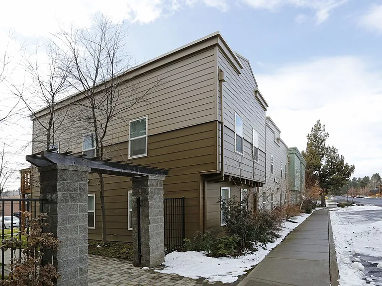 153 E Adams Ave — Photo 14
