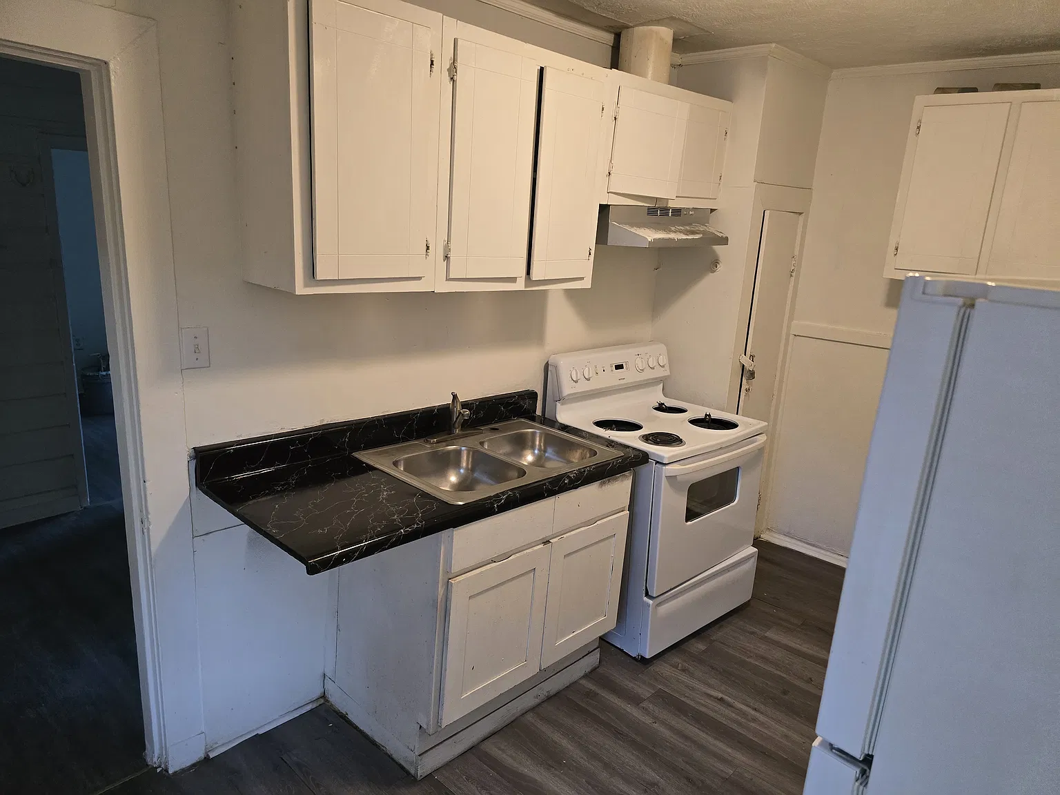 846 Willow St — Photo 4