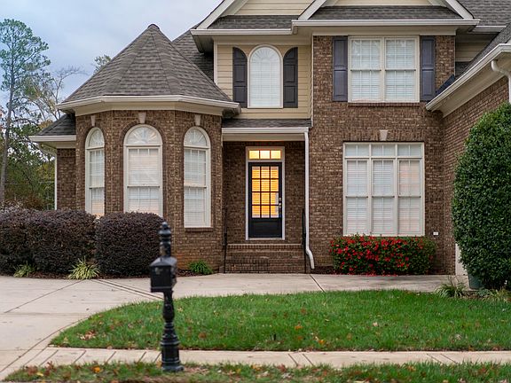 2nd image of 1171 Norfolk Green Cir #3