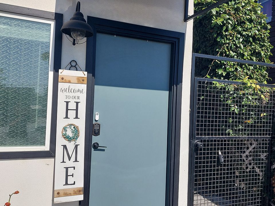 1st image of 4342 Marlborough Ave #8
