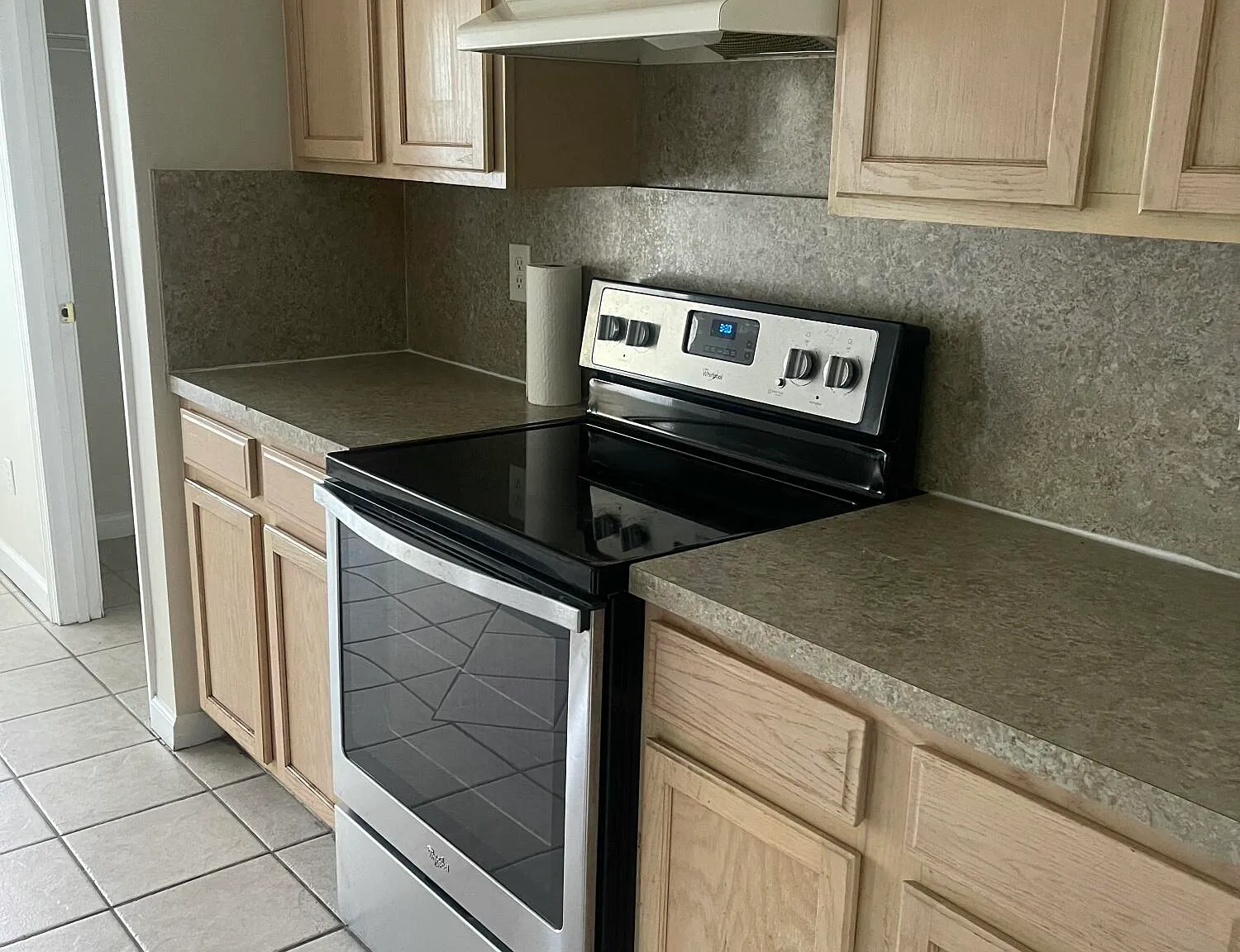 3 bed, 2.0 bath, 1402 sqft, $1,825 — Photo 3