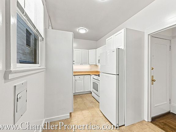 5th image of 605 Scott St APT 6