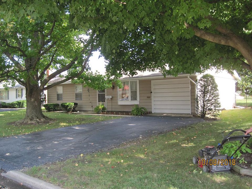 1st image of 923 Colfax Dr