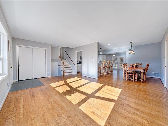 4th image of 4408 Montgomery Rd