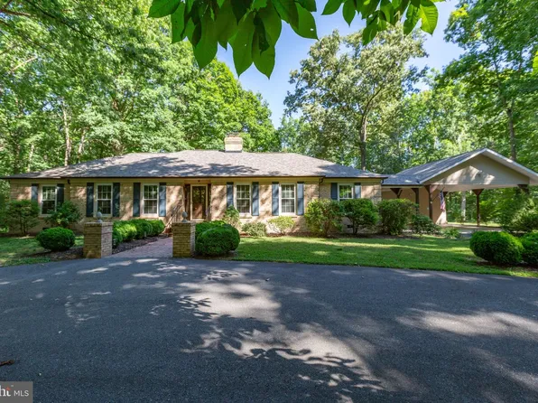 8401 Grey Ghost Ln, Fredericksburg, VA 22408