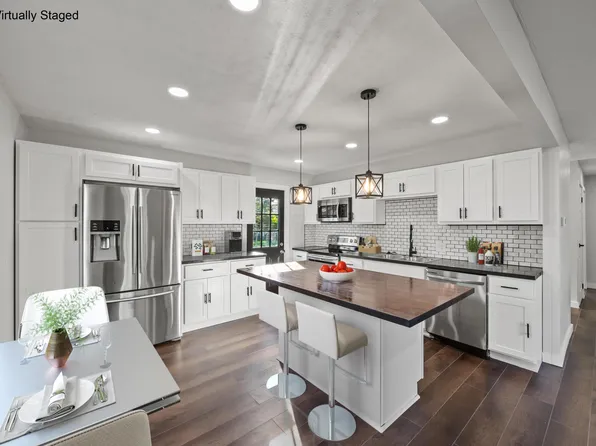 2808 Dolby Dr, Columbus, OH 43207