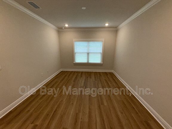 5th image of 31697 Lyon Rd