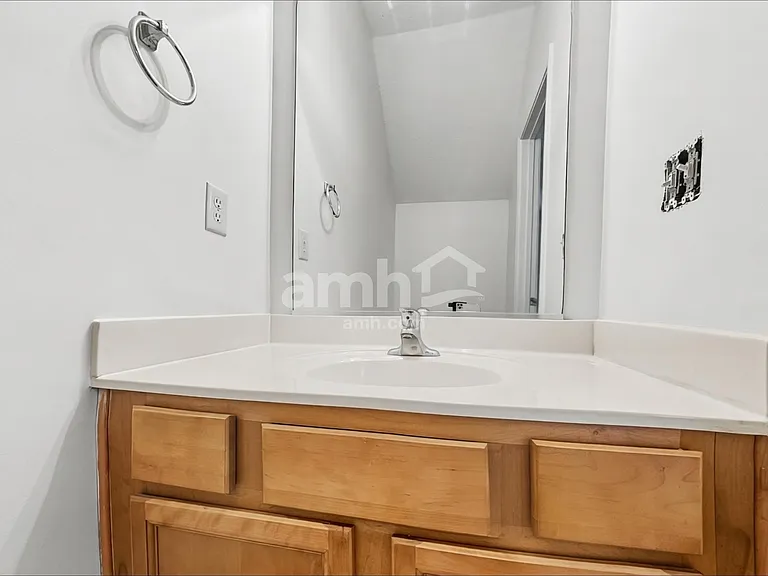 2714 Dandelion Dr — Photo 9
