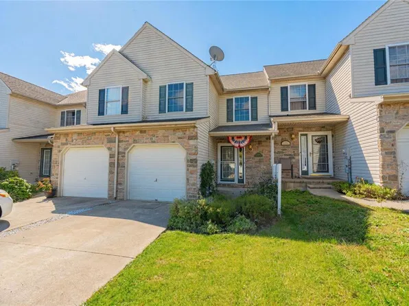 1698 Brookstone Dr, Alburtis, PA 18011