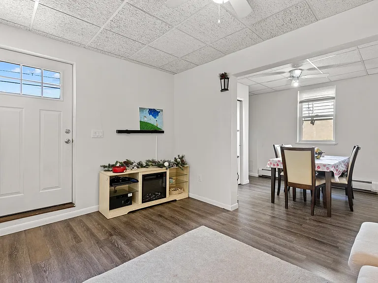632 Chase Ave #1 — Photo 7