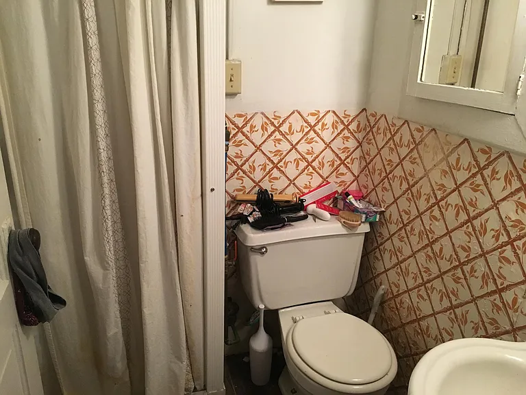 521 Bowery St — Photo 29