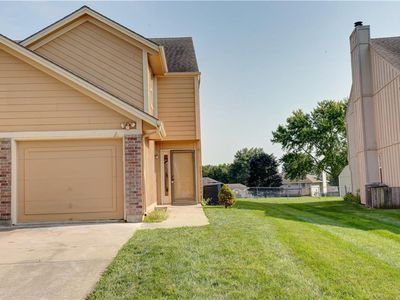 510 NE Knox St APT A, Blue Springs, MO, 64014