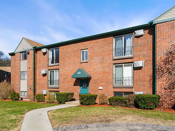 2nd image of 132 English Village Rd APT 304