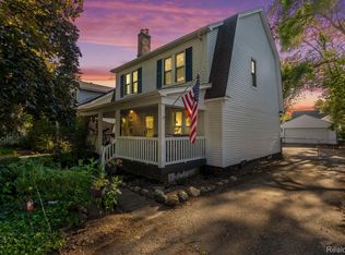 3213 Sashabaw Rd, Waterford, MI 48329