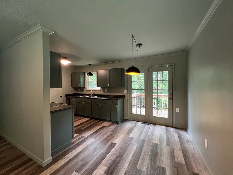 7112 Tipton Ln — Photo 10