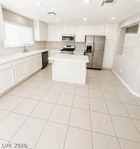 3 bed, 2.5 bath, 1671 sqft, $1,900 — Photo 4
