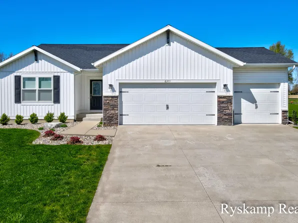 6371 Sierra Ct, Zeeland, MI 49464