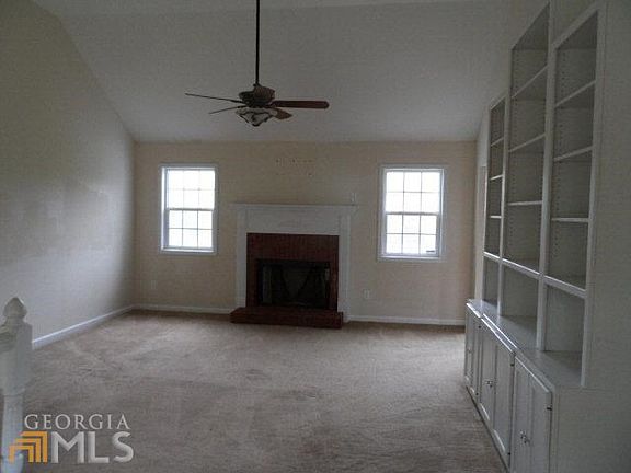 4th image of 227 Mill Creek Dr