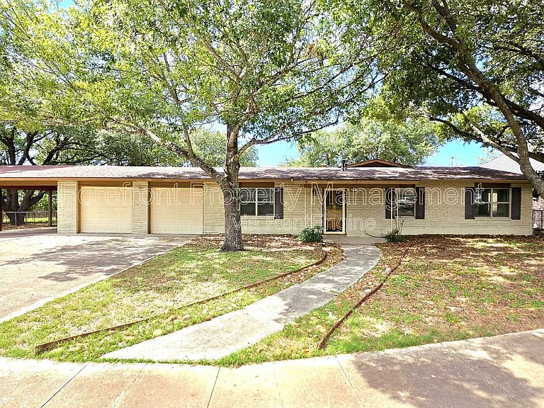 7609 Linkside St — Photo 1