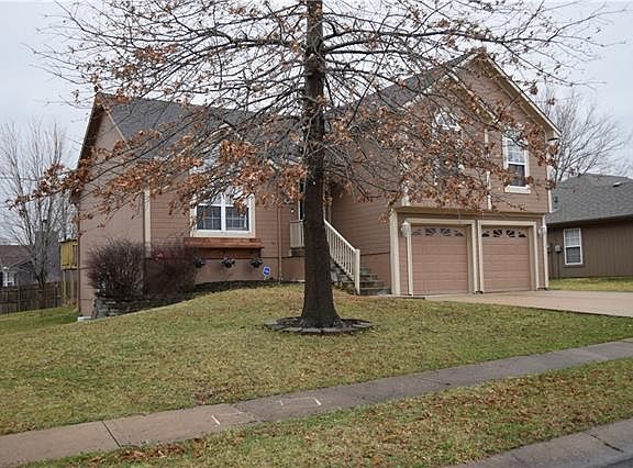 2nd image of 601 Westview Dr