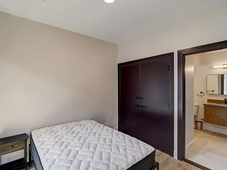 Cypress on Vine Co-Living — Photo 33