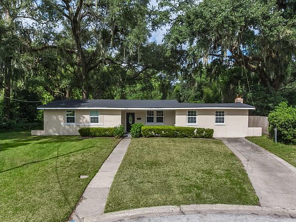 2nd image of 1504 Ferndale Pl