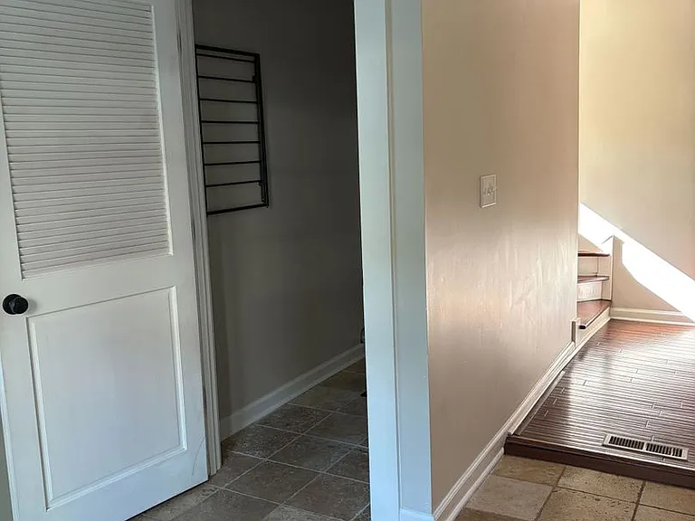 2717 Caldwell Ave S — Photo 26