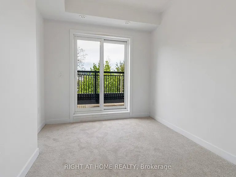 15100 Yonge St #206 — Photo 34