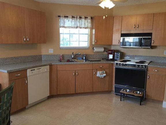 2nd image of 1429 Blue Clover Ln