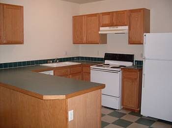 2nd image of 513 NE Stanton St