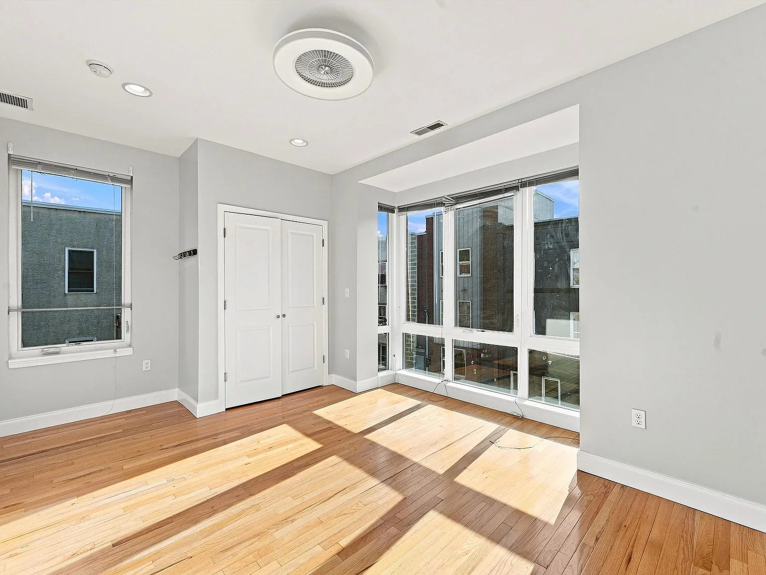 1921 N 18TH ST Unit 3 — Photo 2