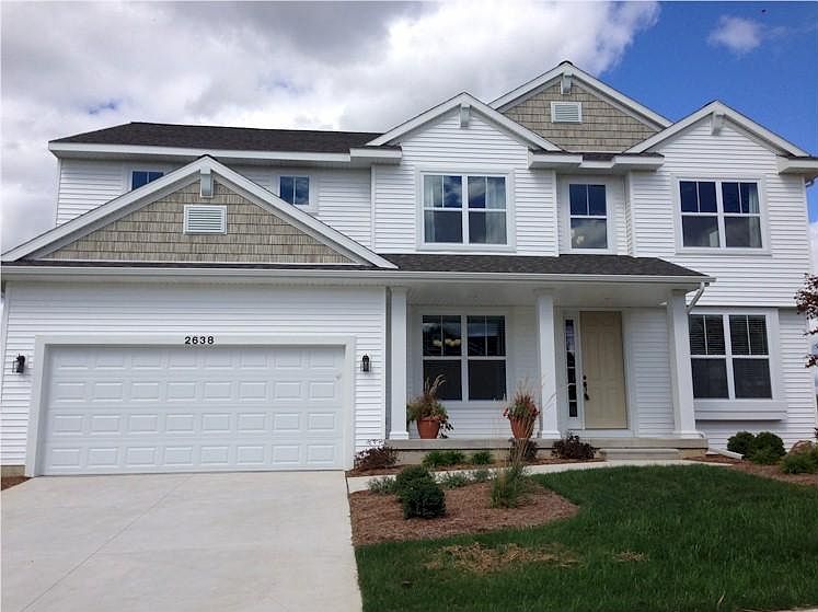 Floor plans and photos shown may include base features along with additional options and upgrades.