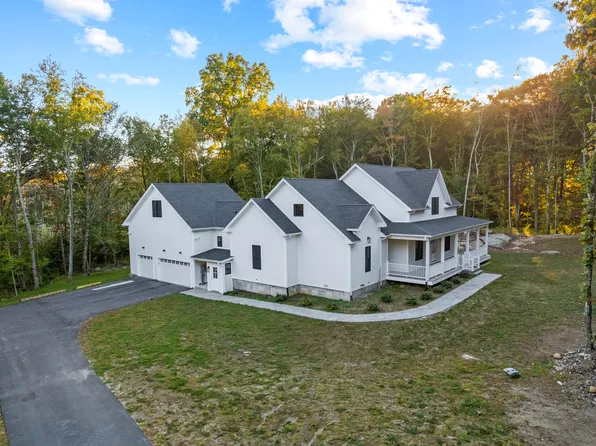 33 Lords Meadow Lane, Old Lyme, CT 06371