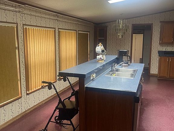 5th image of 2037 Browns Fork Rd