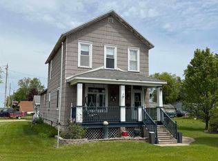 2320 16th Ave, Menominee, MI 49858