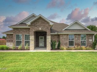 1818 W Fountain Rd, Webb City, MO 64870