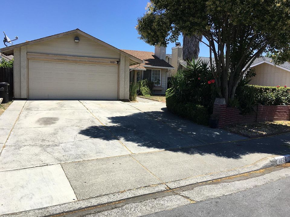1st image of 1028 McGinness Ave