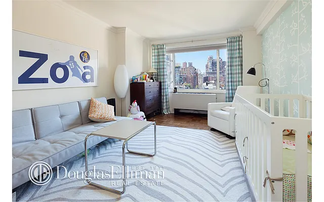 Sold by Douglas Elliman | media 8