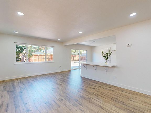 5th image of 231 Portola Way