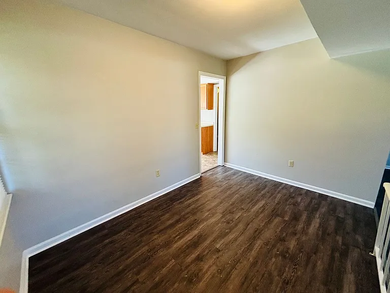 2712 Wellesley Ct — Photo 6