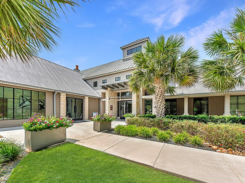 Monterey Ranch Leasing Office