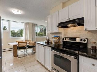 7007 W 4a St SW #213, Calgary, AB T2V 1A1