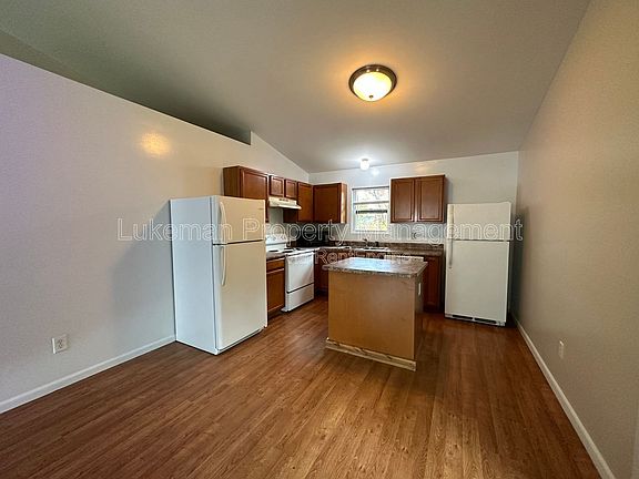 2nd image of 3103-3105 W Michigan Ave