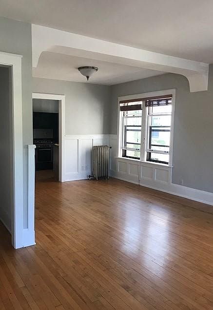 Living Room/Dining Room - West