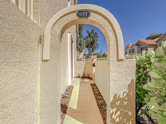 3rd image of 2121 S Ocean Blvd APT 601