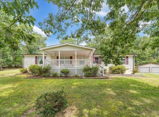 872 Hunters Dr, New Castle, VA 24127